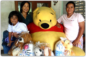 Donate toys to children patients who recover in ICU, Queen Sirikit National Institute of Child Health